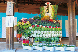 明治神宮新嘗祭で宝船を奉献