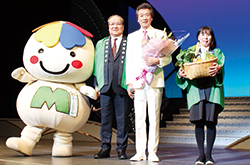 謝恩観劇会を開催