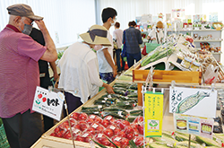 賑わうみどりっこ仲原店内