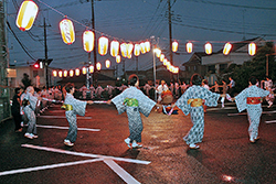 納涼踊り大会が盛大に開催