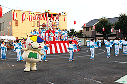 納涼踊り大会が盛大に開催