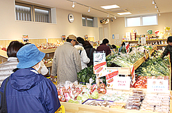 経済センター昭島店・農産物直売所「みどりっ子昭島店」でオープニングセレモニー